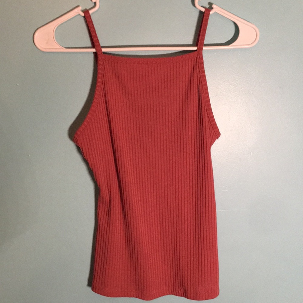 Pink crop tank top